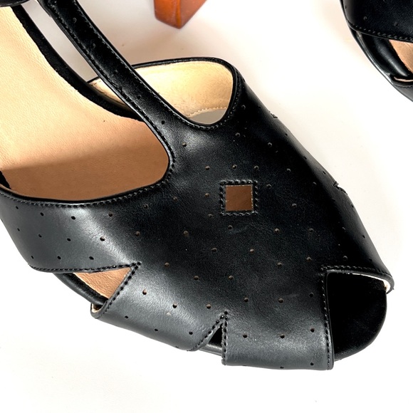 Black leather, chunky heel, peep toe T-strap pump. Pin-up 50’s style dance heel - Picture 3 of 16